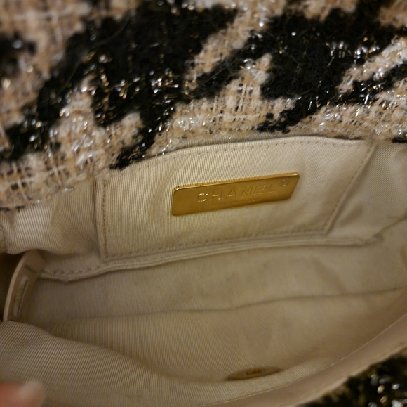 Chanel 19K Tweed Houndstooth Bum Bag/Belt Bag/Shoulder Bag - Picture 14 of 14
